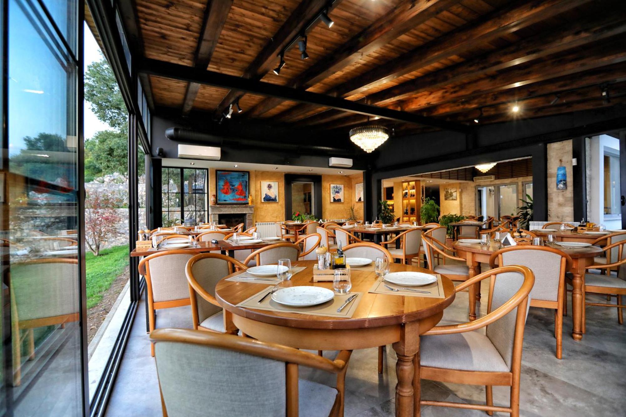 Hotel Labiatan Zogaji 外观 照片