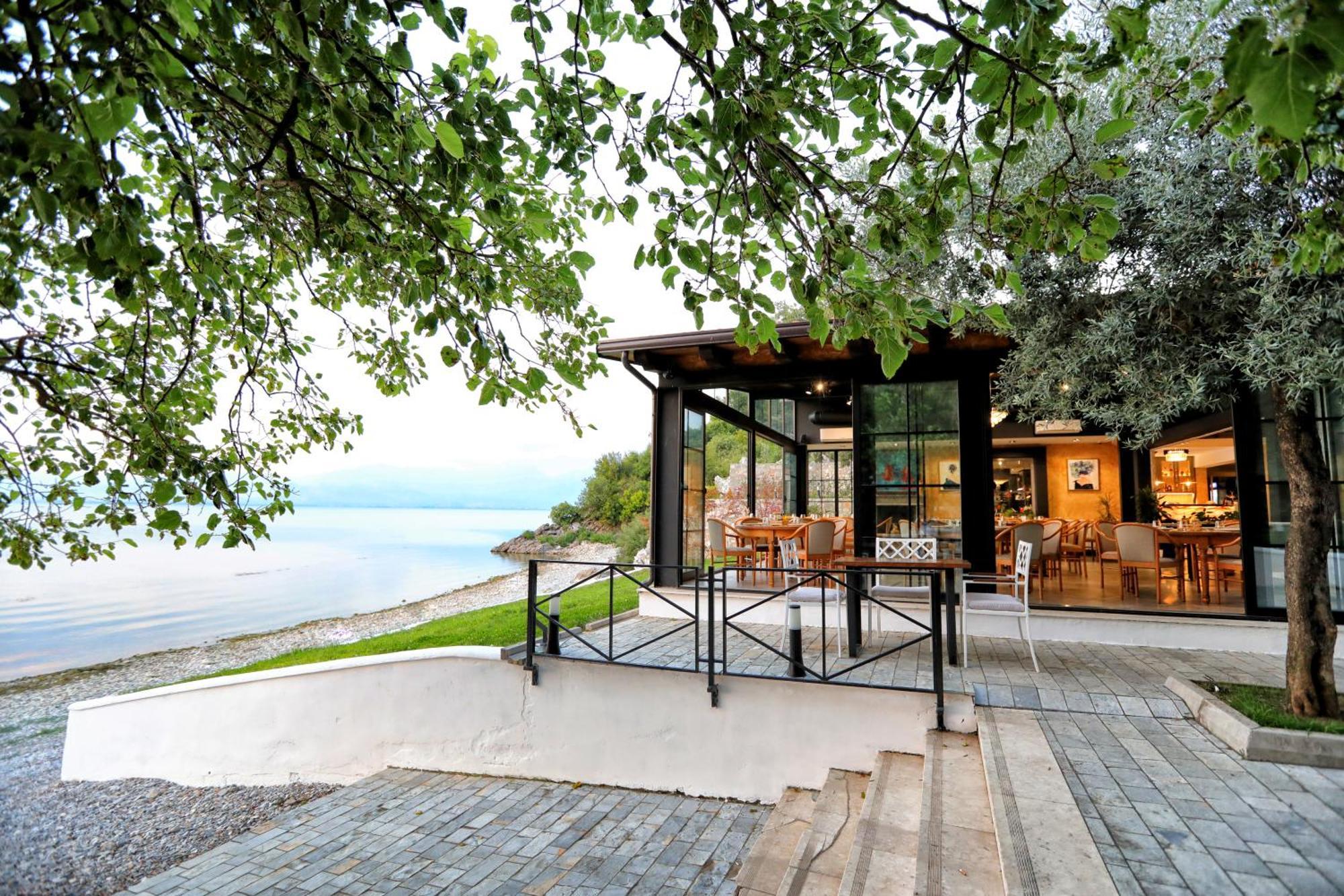 Hotel Labiatan Zogaji 外观 照片